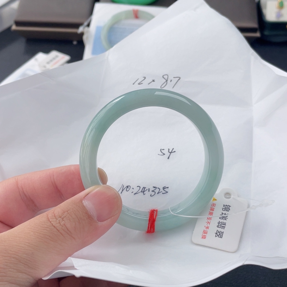 翡翠手镯未镶嵌✨****?54正圈 有纹