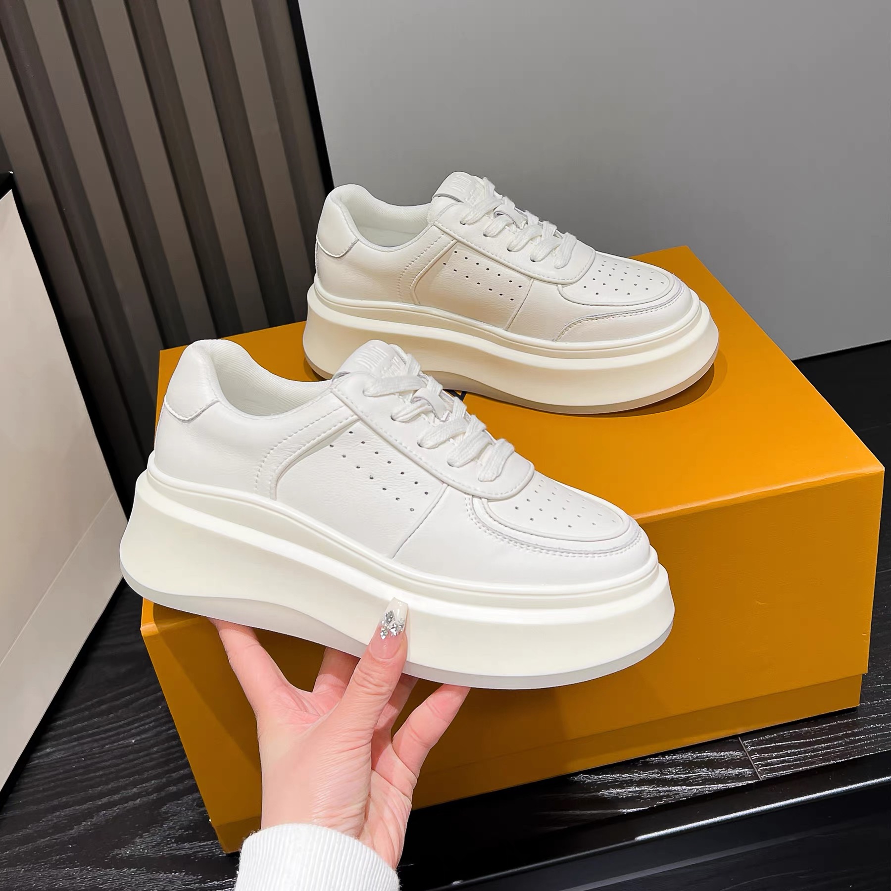 C01 新款真皮拼色松糕厚底阿甘鞋时尚休闲百搭舒适四季系带女鞋