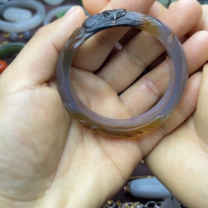 玛瑙/玉髓手镯未镶嵌