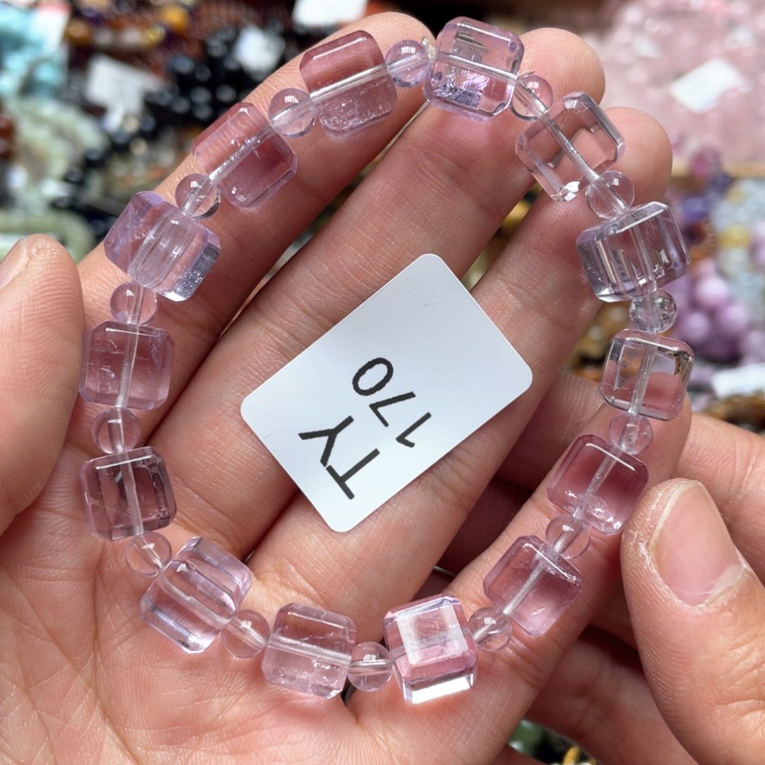 水晶多样性发一只未镶嵌