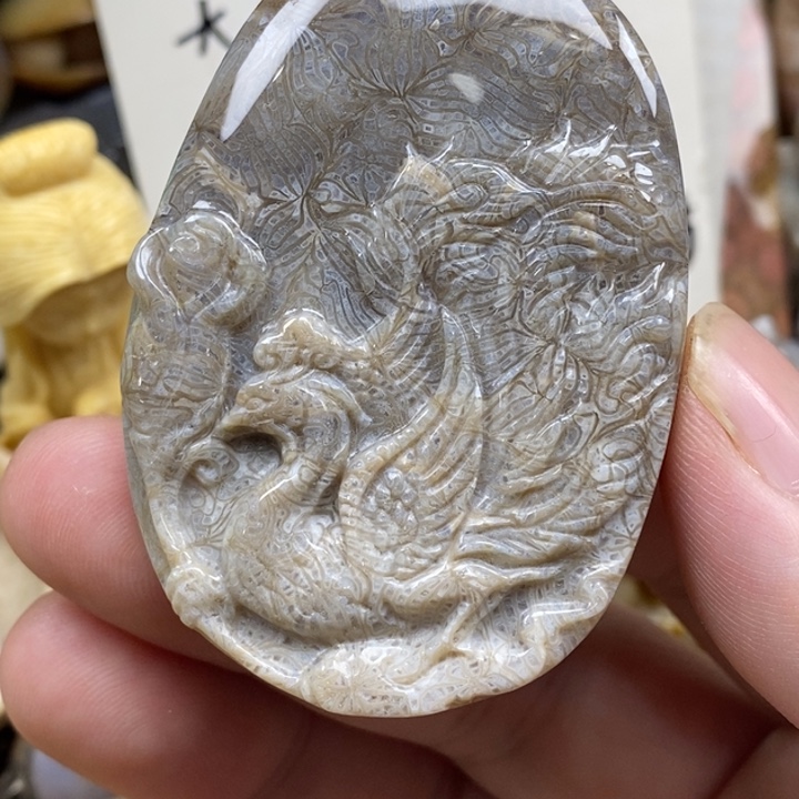 硅化珊瑚（珊瑚玉）未镶嵌颈饰