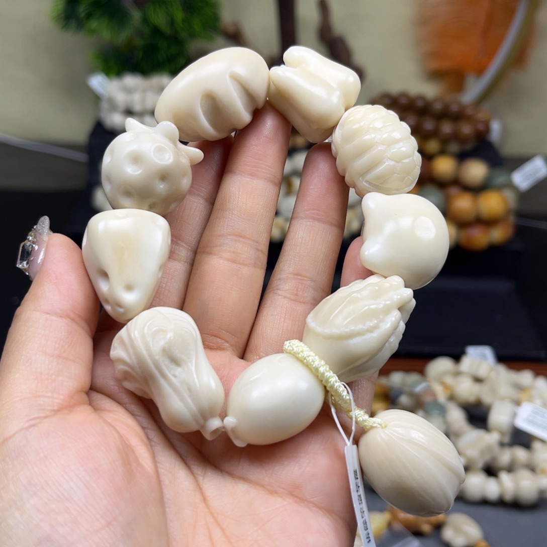 菩提根/象牙果吊坠林****2.11.21全家福瑕