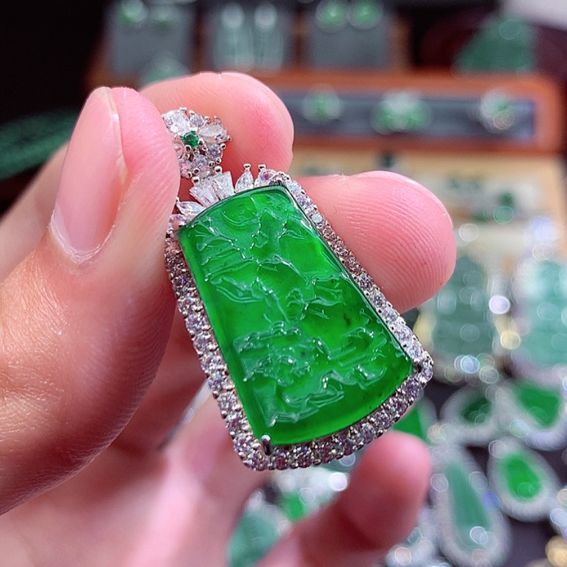 【闪购商品】翡翠颈饰未镶嵌挂件