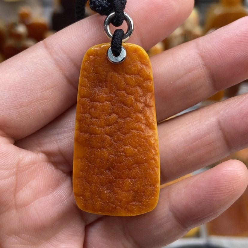 【闪购商品】琥珀颈饰未镶嵌