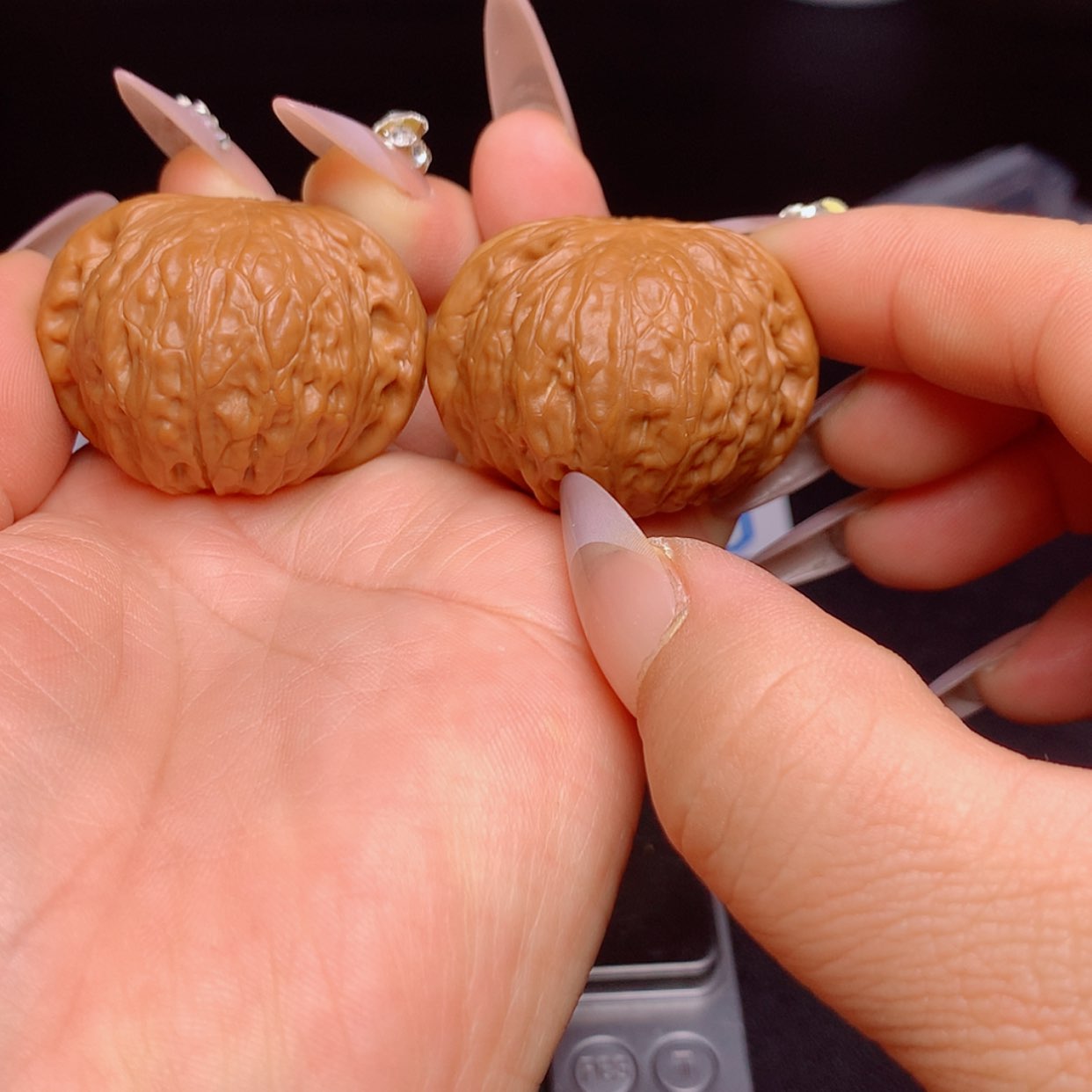 【闪购商品】文玩核桃把件铁锤40尖轻修