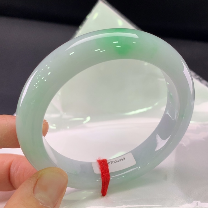 光***翼翡翠未镶嵌手镯正圈57分单