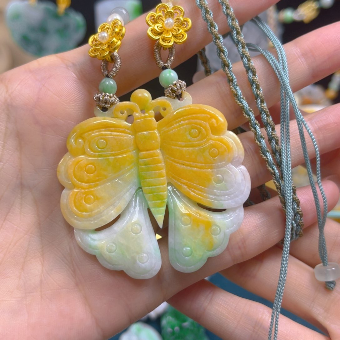 颈饰未镶嵌翡翠翡翠