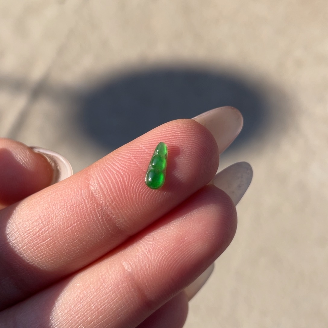 未镶嵌定制翡翠豆子