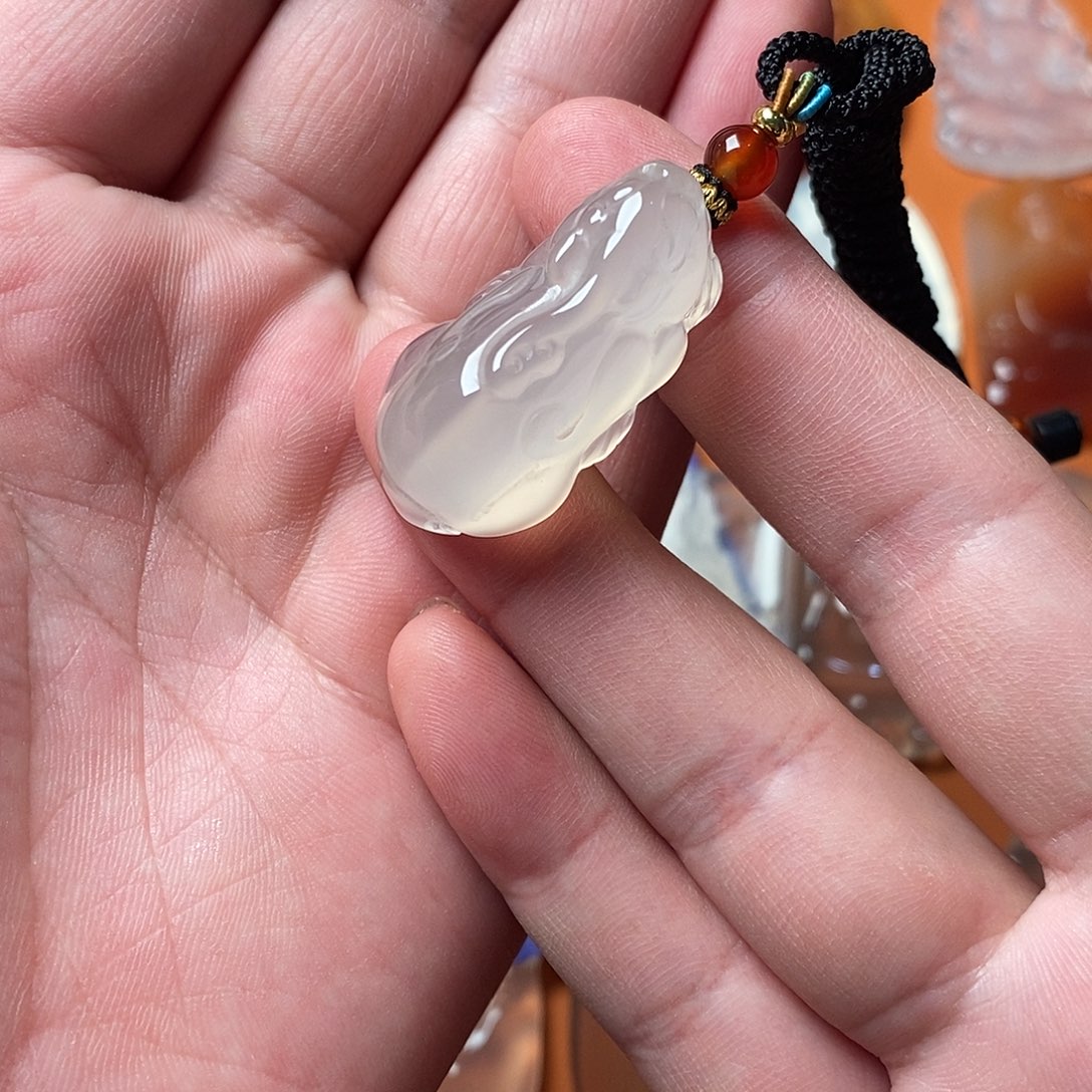 一***诺玛瑙/玉髓未镶嵌颈饰