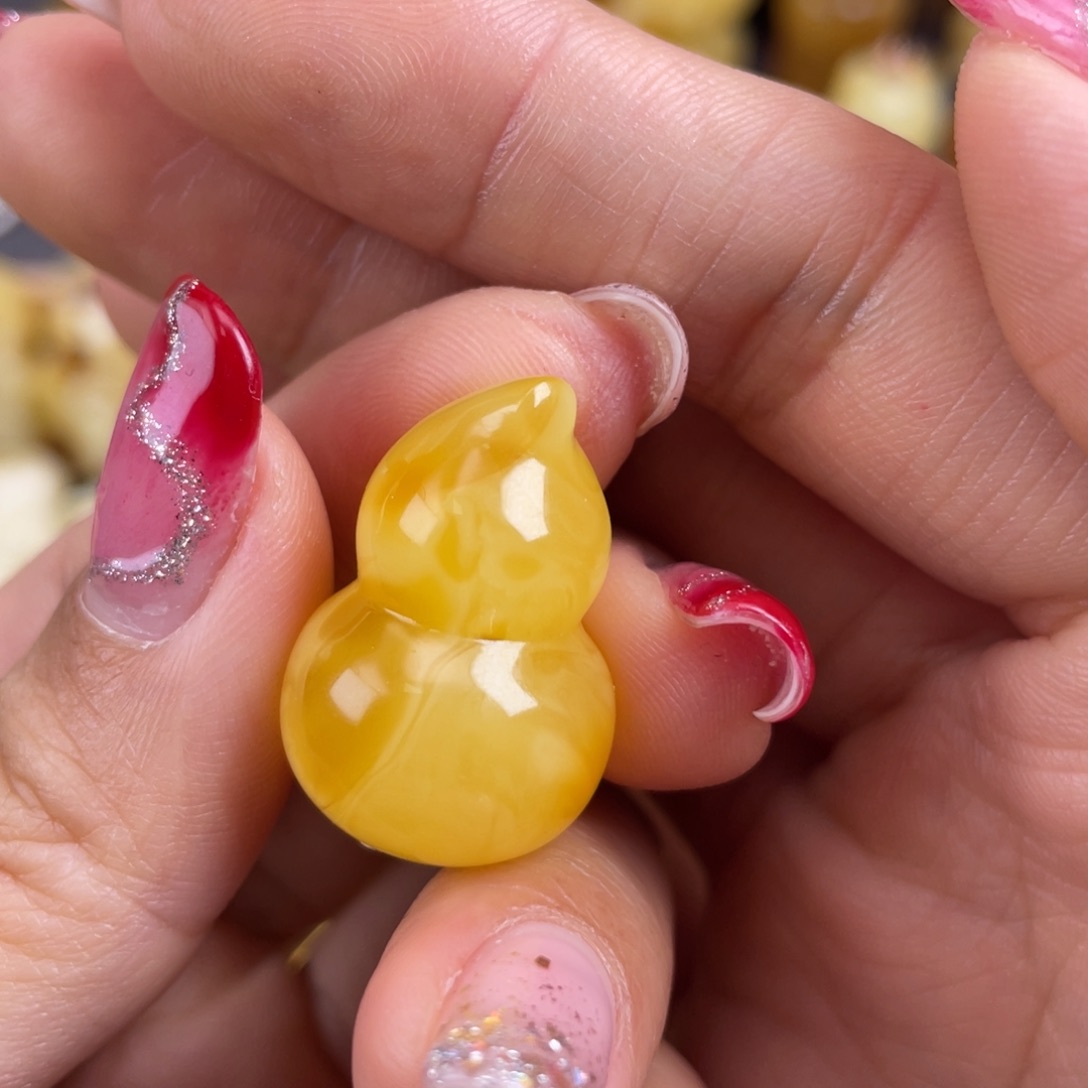 琥珀裸石未镶嵌蜜蜡