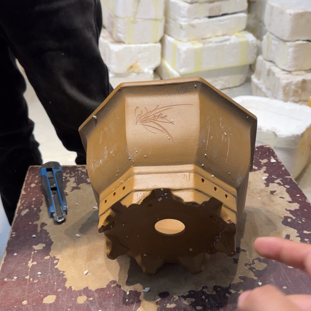 紫砂花盆瑕疵和瑕疵