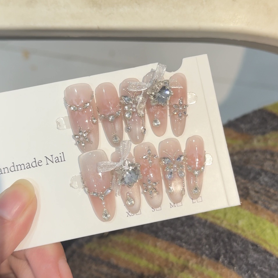 蝶恋飞/圣诞树堆钻雪花裸色纯欲手工穿戴甲显白气质美甲贴片