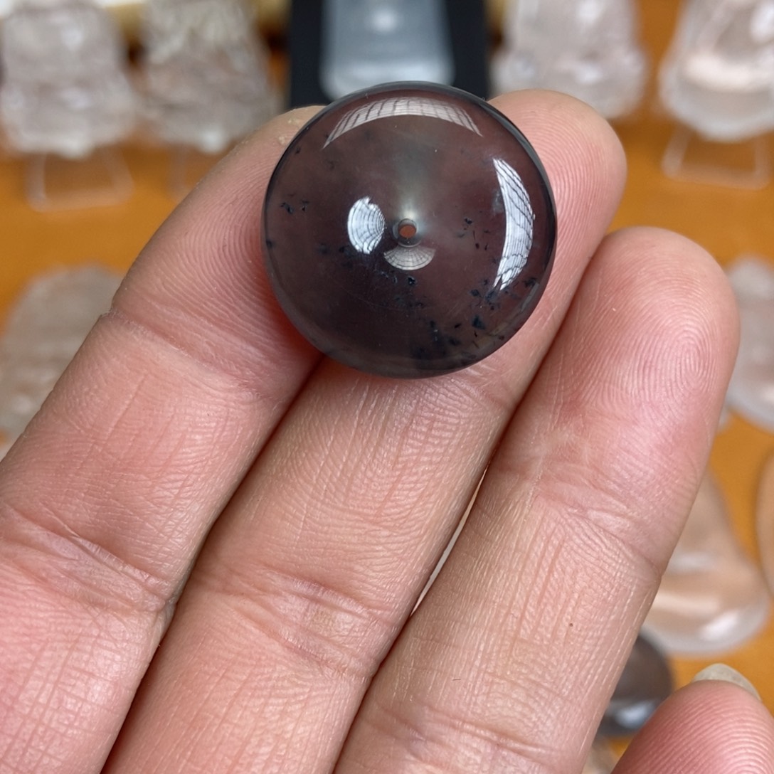 石英质玉吊坠未镶嵌