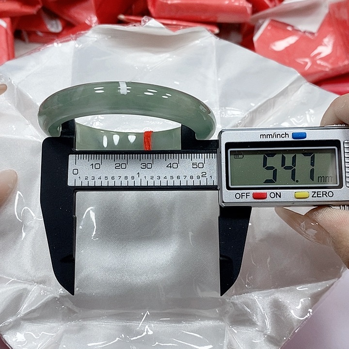 翡翠手镯未镶嵌29