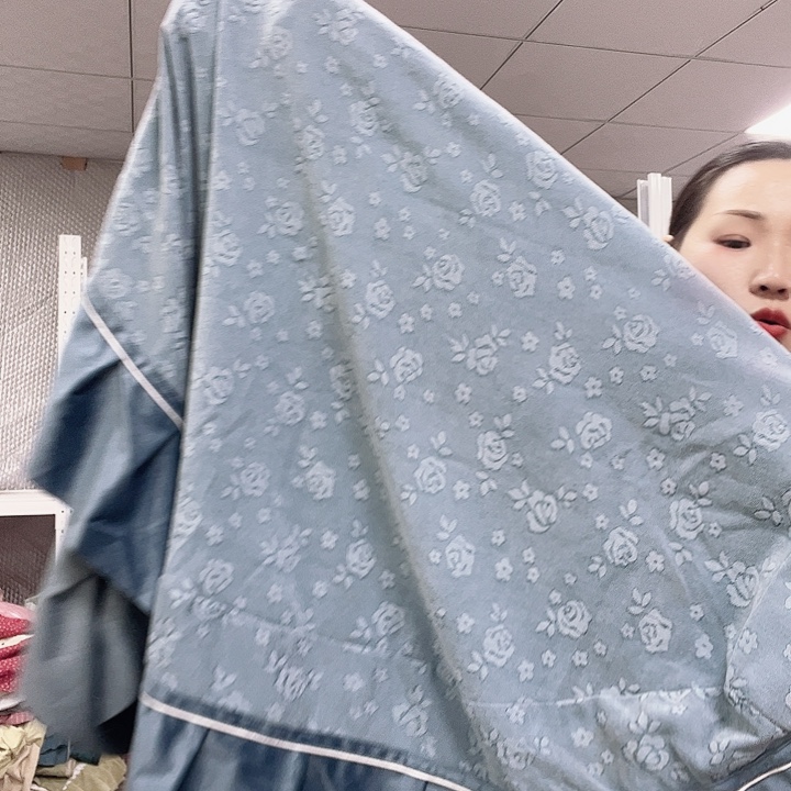 毛绒啦咯啦咯啦咯啦咯啦