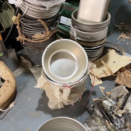 【闪购商品】杨*杨两个全新34厘米铝盆