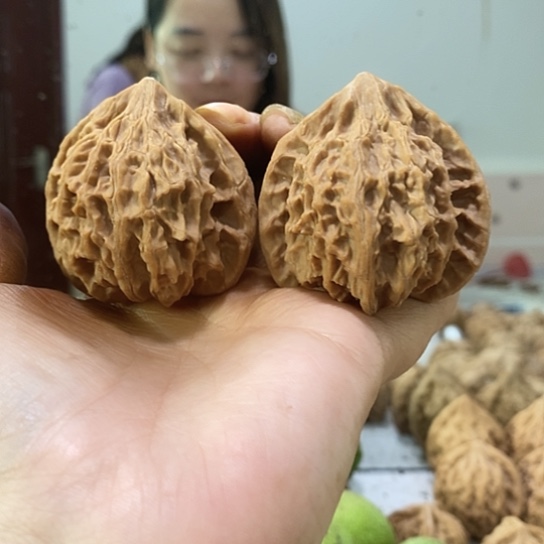 把件文玩核桃46朱雀有白尖