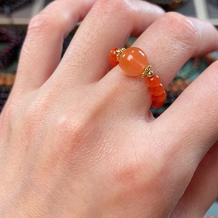 南红玛瑙戒指未镶嵌