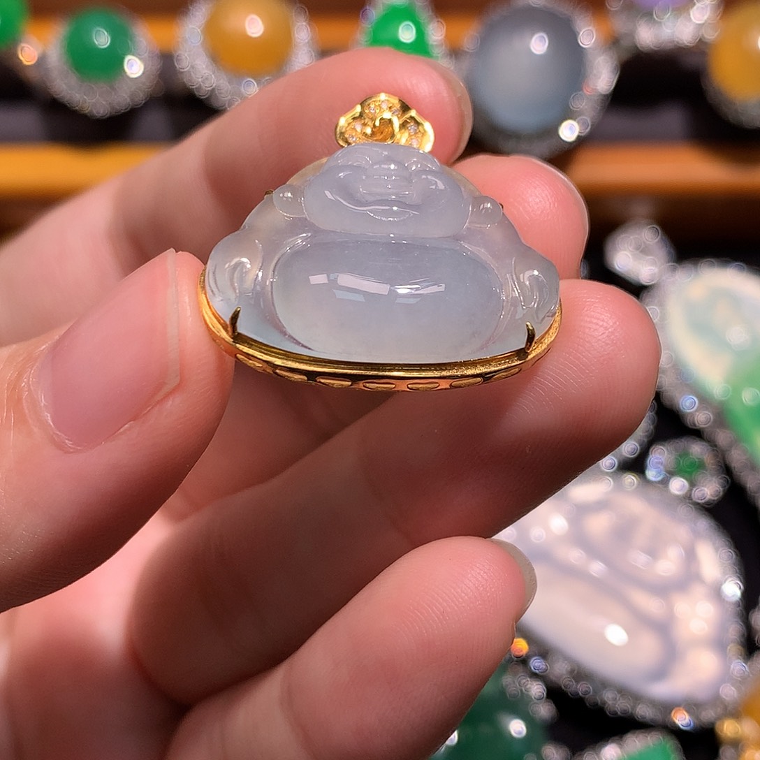 翡翠18K金镶嵌颈饰