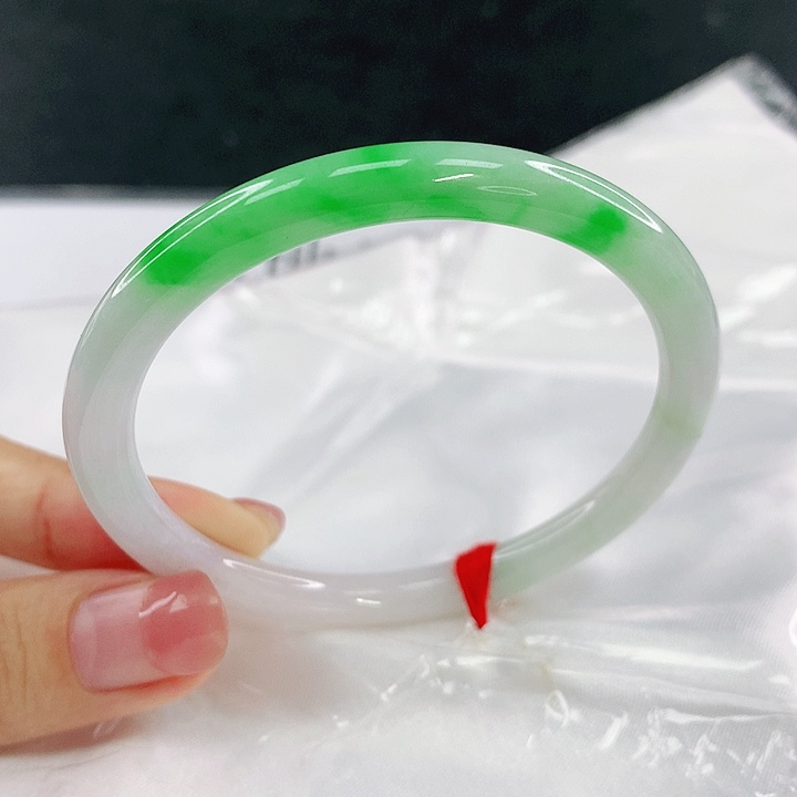 翡翠未镶嵌手镯圈55，18031