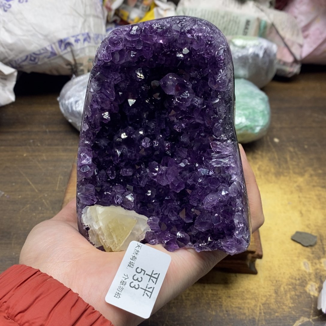 紫晶乌拉圭未镶嵌