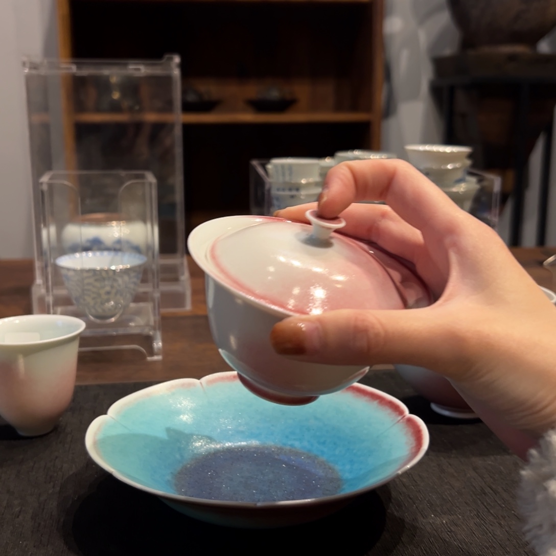 摆件陶瓷。    陶瓷。    