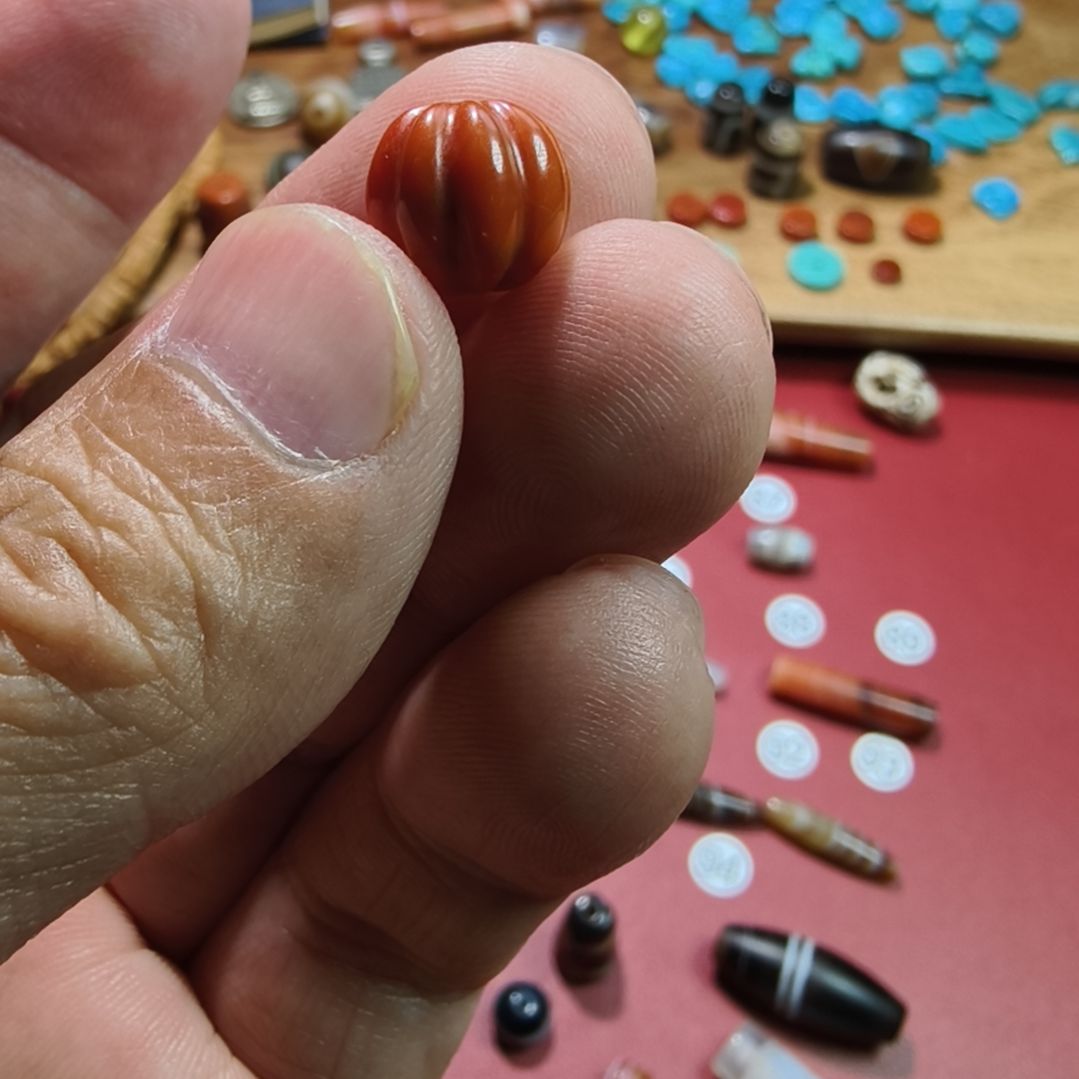 小***伟玛瑙/玉髓未镶嵌天然原矿玛瑙