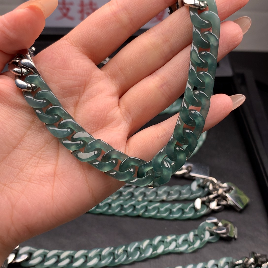 雅***寓翡翠未镶嵌手链001