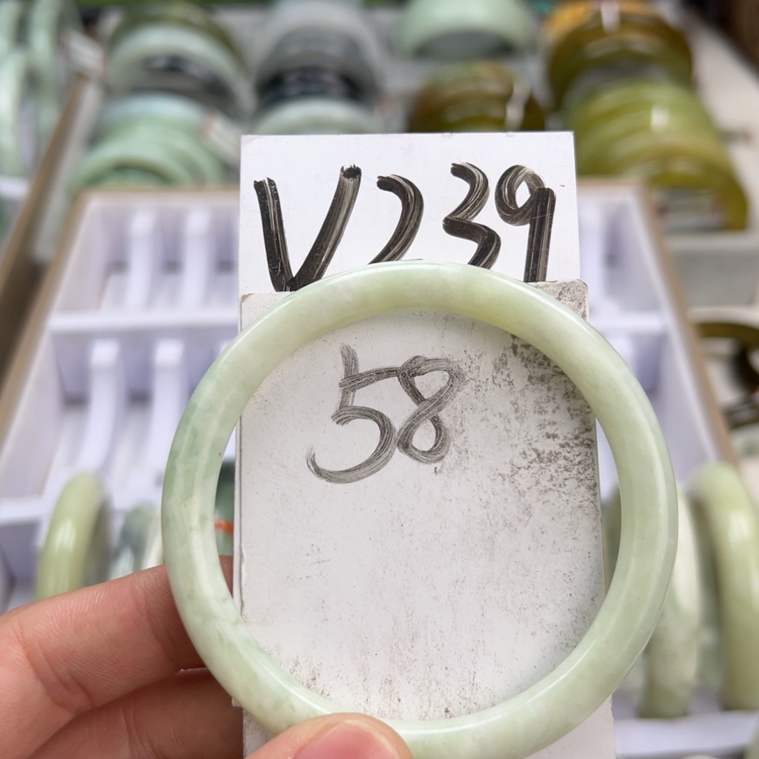岫玉手镯未镶嵌天然岫玉微瑕