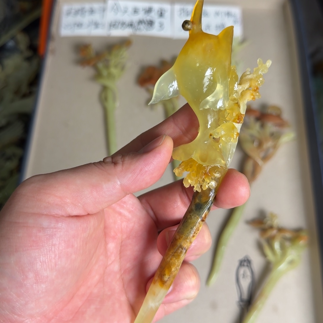岫玉发饰未镶嵌………………………………