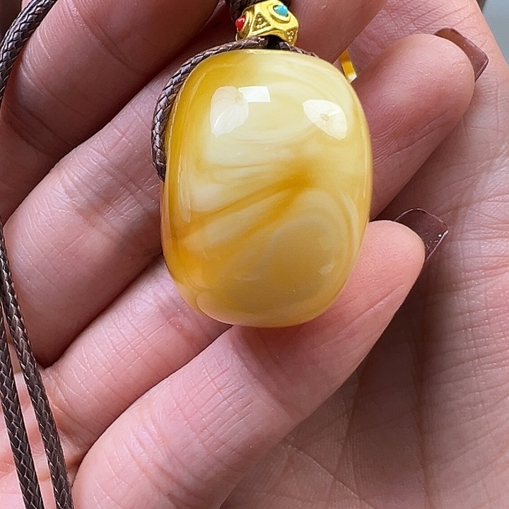 蜜蜡未镶嵌珠宝奇石