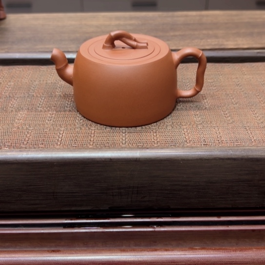 紫砂茶壶本地料半手工。