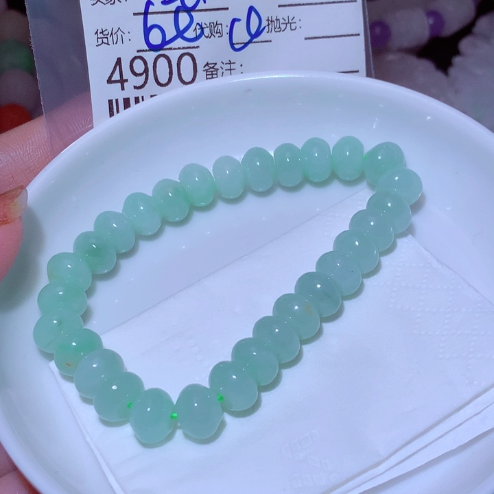 螭***珑翡翠未镶嵌颈饰在