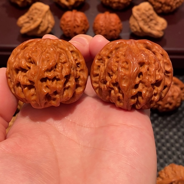 文玩核桃把件苹果园