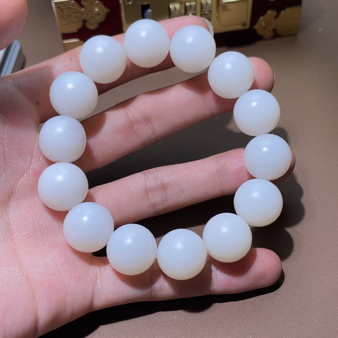 和田玉颈饰未镶嵌欧**雪Z6