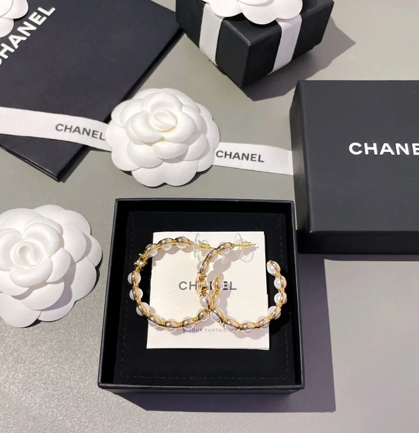 全新未使用 Chanel/香奈儿 经典 时尚 香槟金 珍珠 耳圈 耳钉24P
