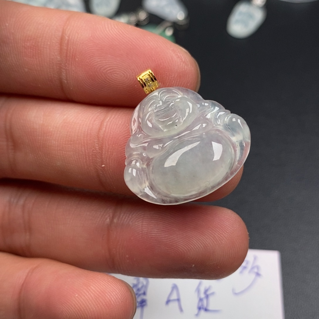 颈饰18K金镶嵌翡翠