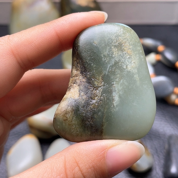 和田玉颈饰未镶嵌33