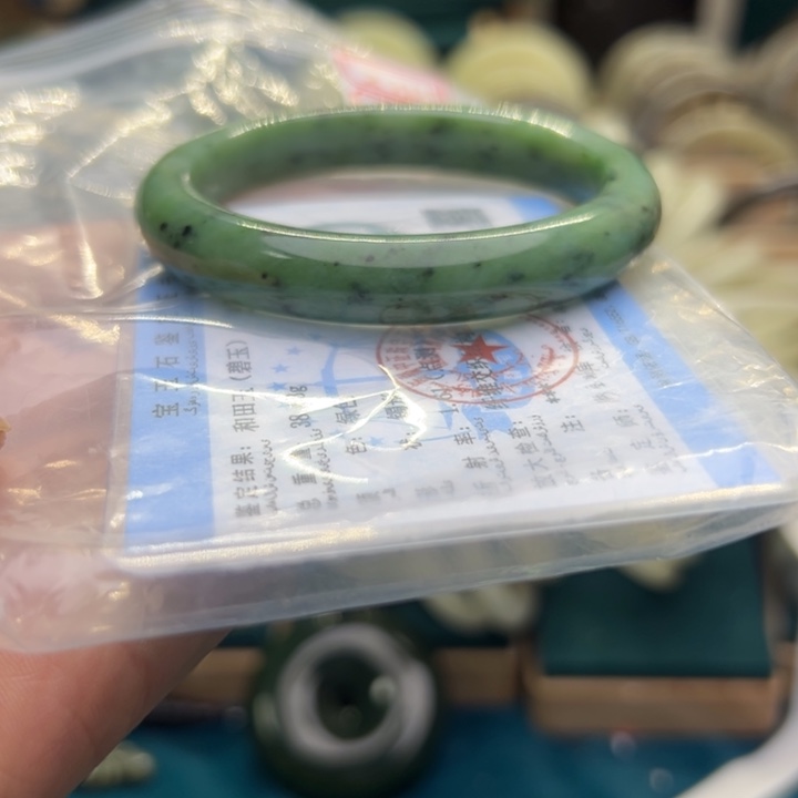 和田玉手镯未镶嵌54.1圈围3735