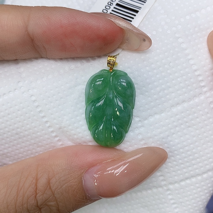 颈饰18K金镶嵌翡翠