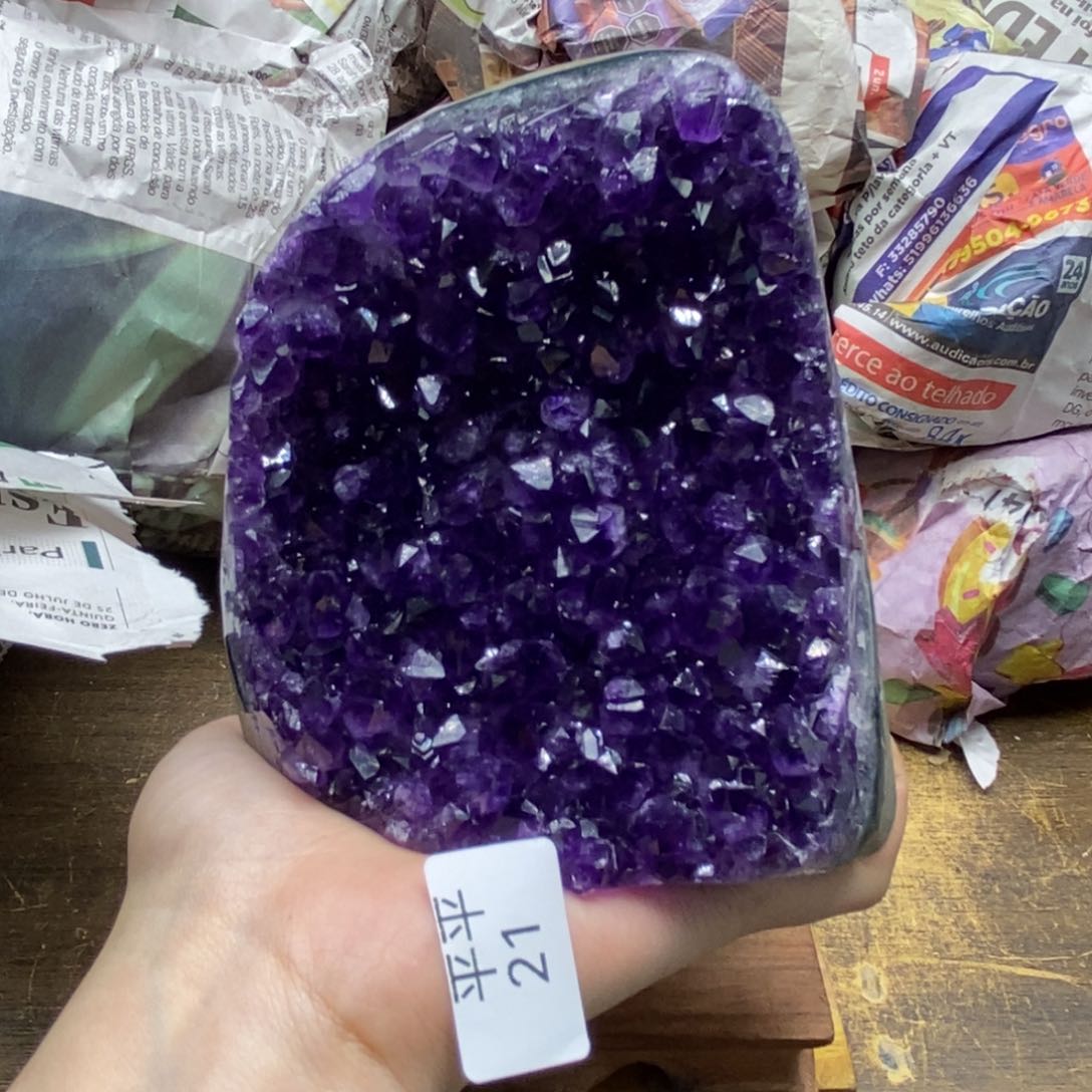 紫晶乌拉圭未镶嵌