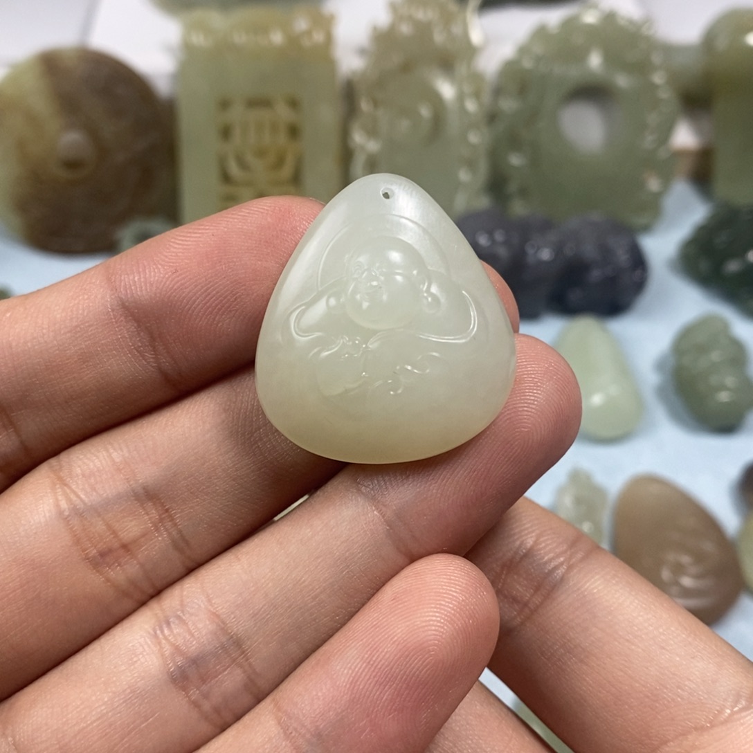 和田玉未镶嵌挂件