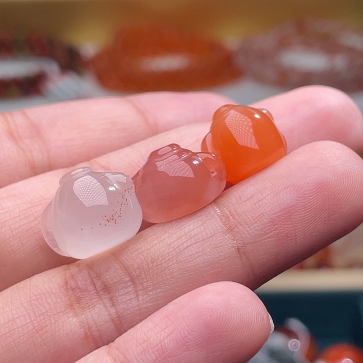 南红玛瑙80未镶嵌