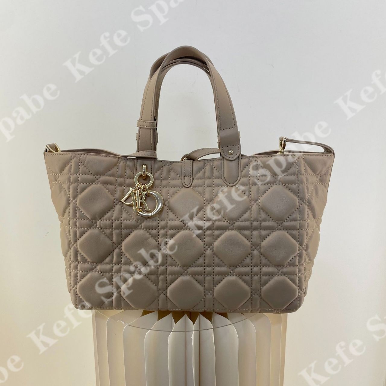 HM107 C25新款杏色大号土著手提包-1