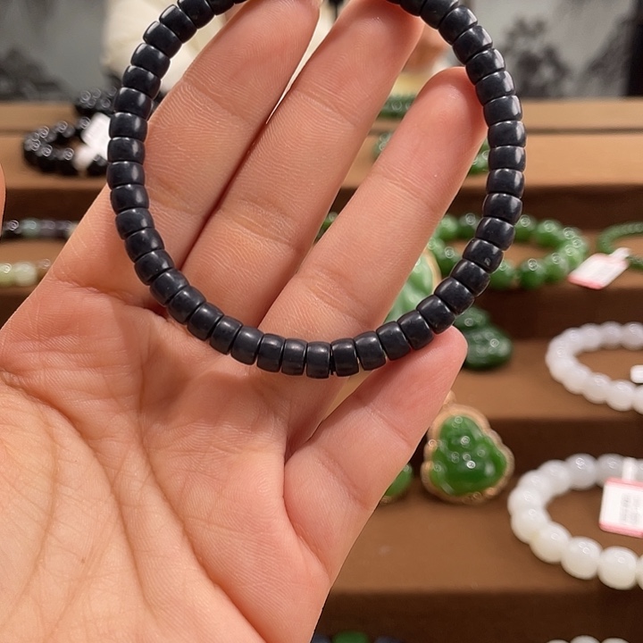 和田玉未镶嵌手串