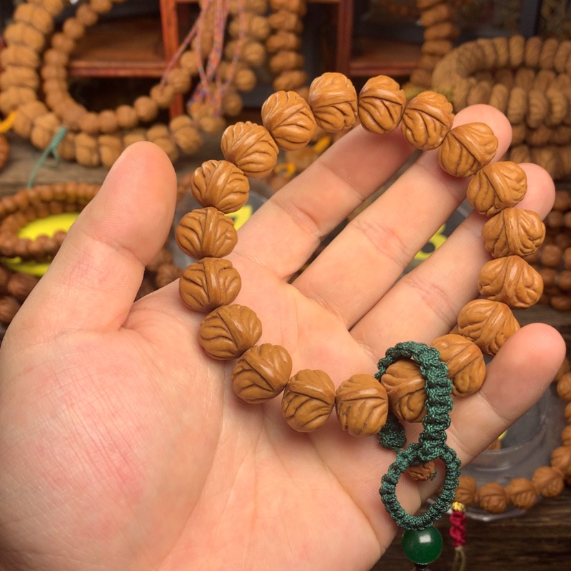 【闪购商品】桃核吊坠我***音玉龙脊