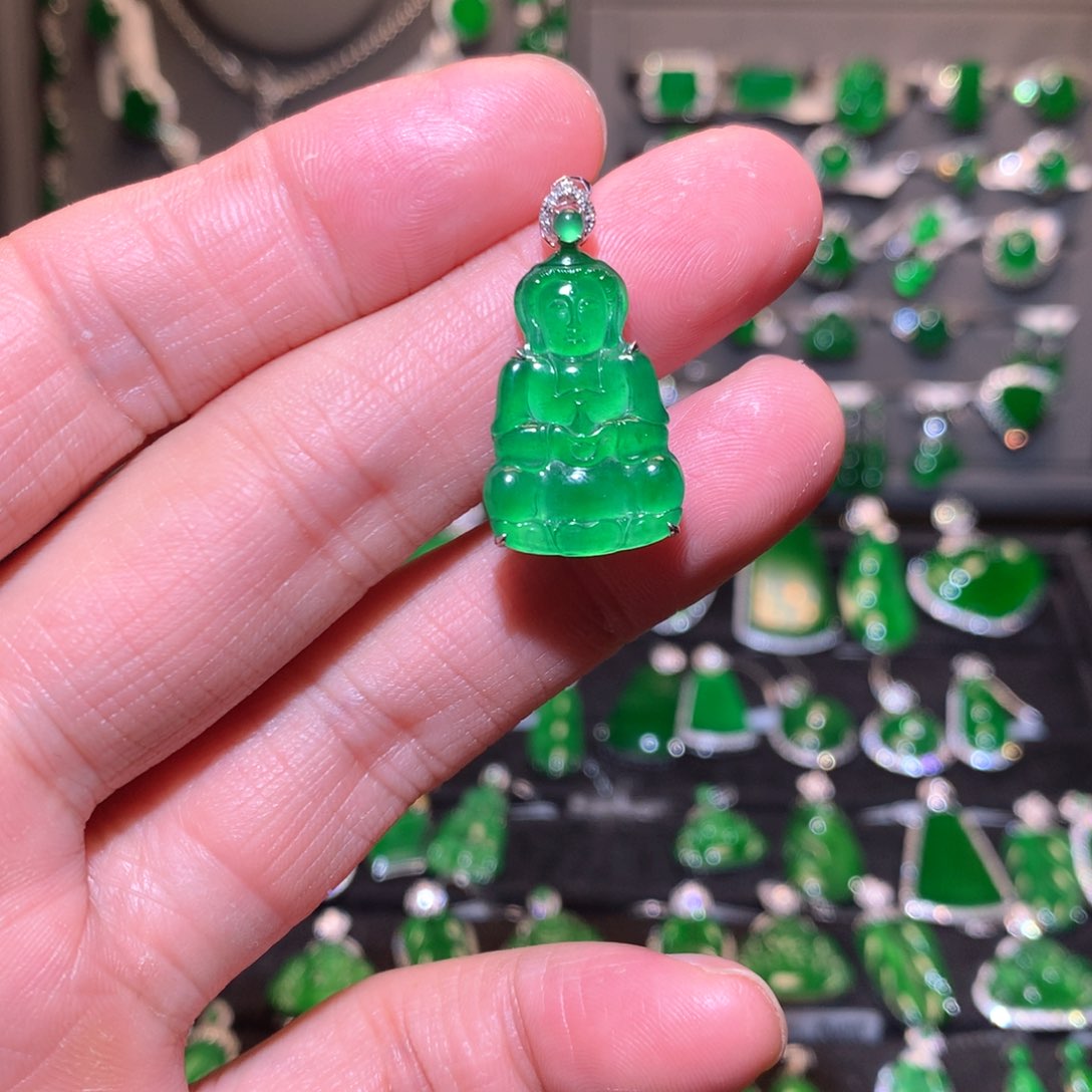 翡翠吊坠(不含链)18K金镶嵌天然翡翠