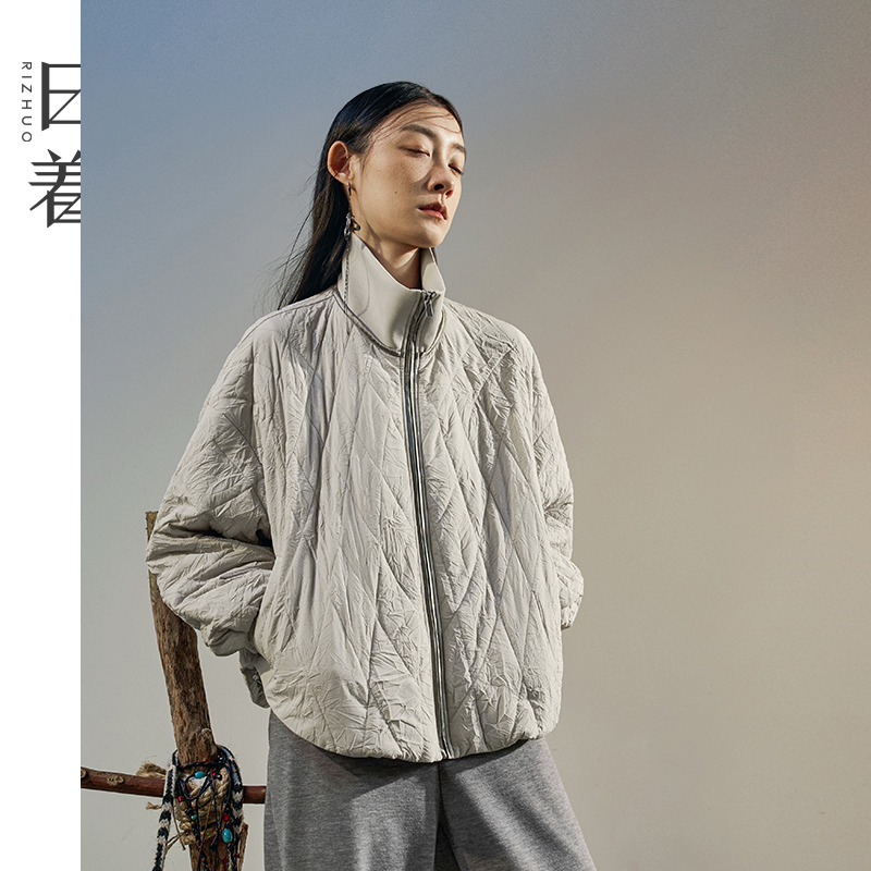 日着侠一匹风短款棉服2025秋季新款立领菱格轻便外套女RD8229E2