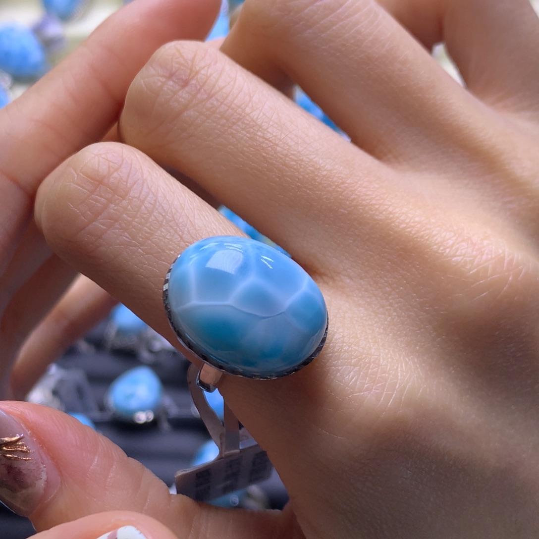 针钠钙石（海纹石）未镶嵌戒指蛋面戒指色差略异