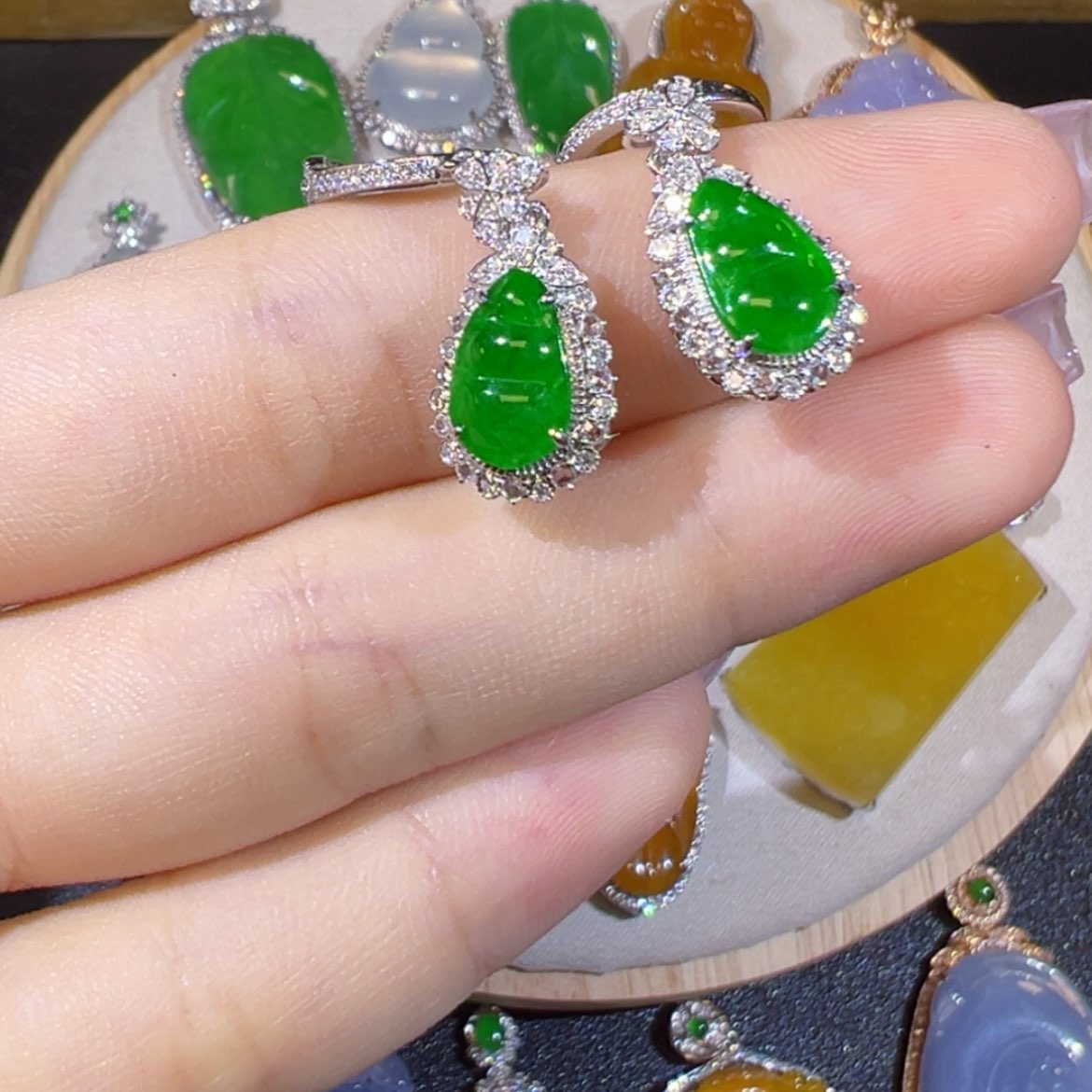 【闪购商品】翡翠18K金镶嵌吊坠(不含链)天然翡翠豆子耳包